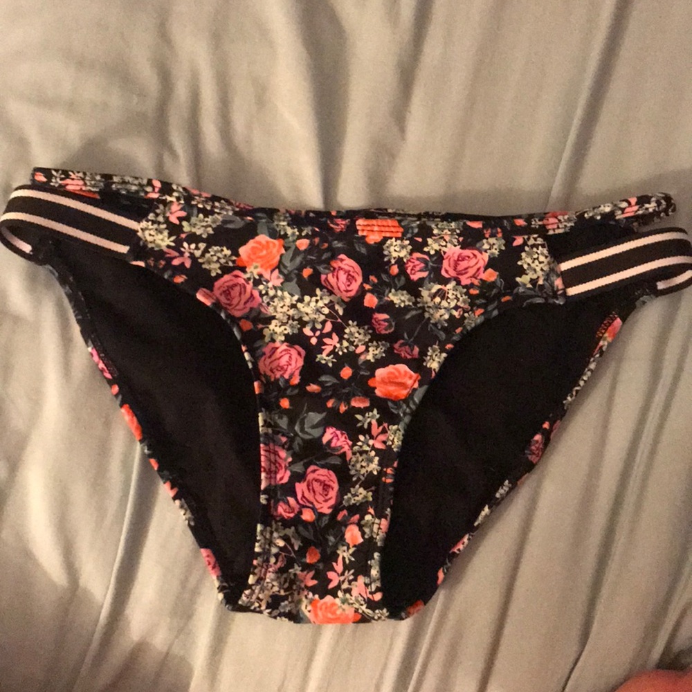 Bathing suit bottom